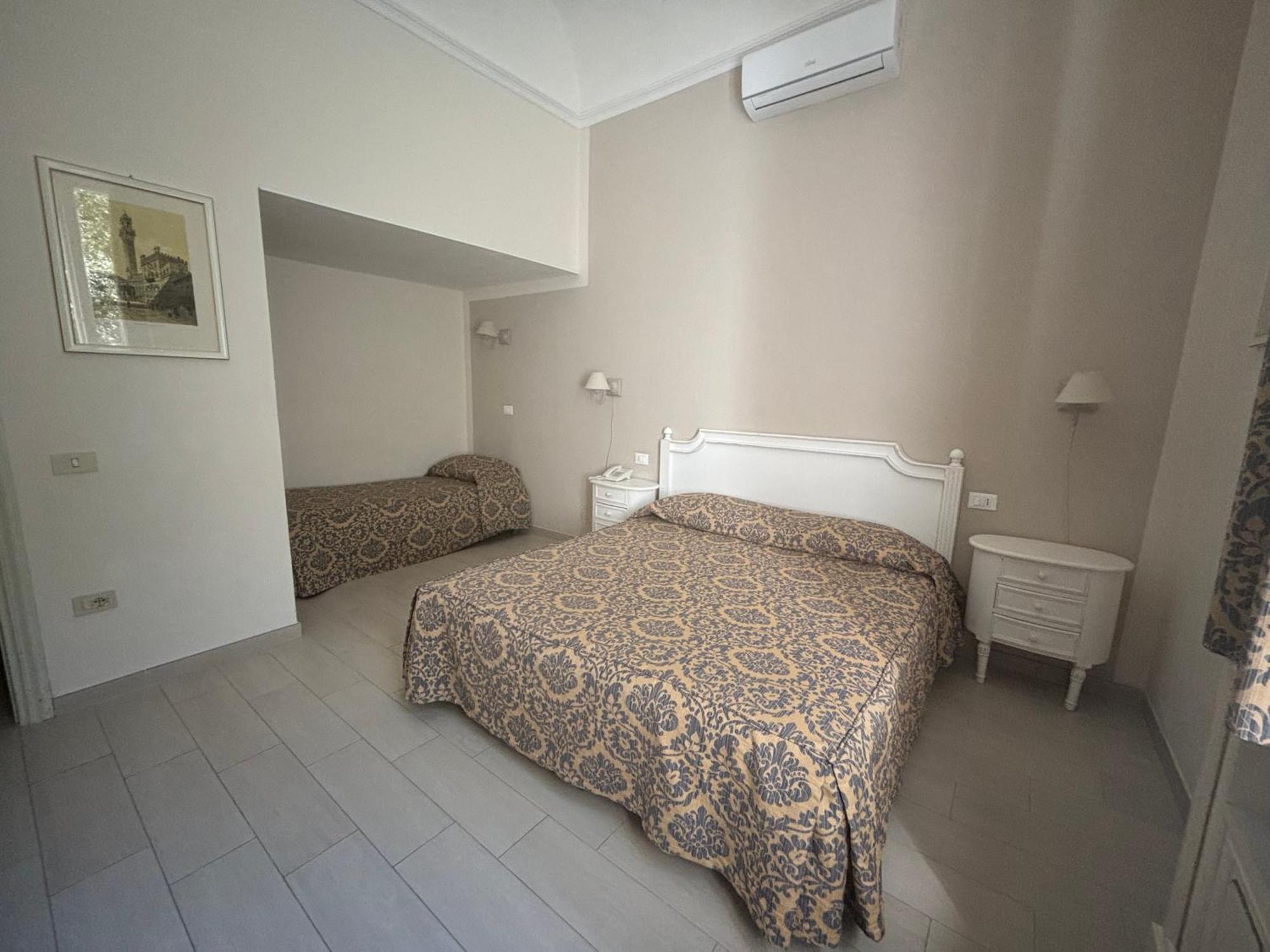 Villa Parisi Grand Hotel Castiglioncello Esterno foto
