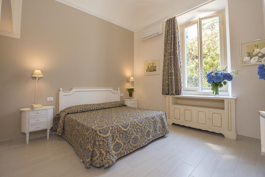 Villa Parisi Grand Hotel Castiglioncello Esterno foto