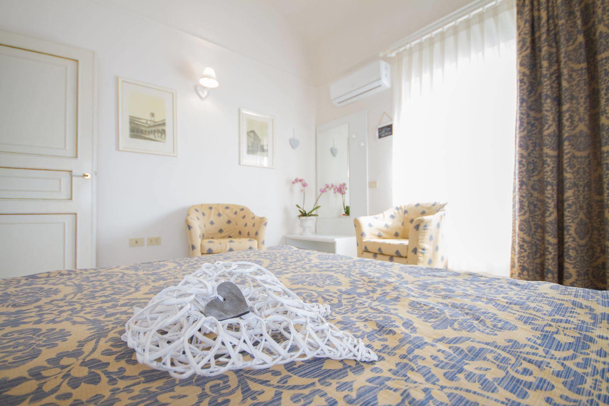 Villa Parisi Grand Hotel Castiglioncello Esterno foto